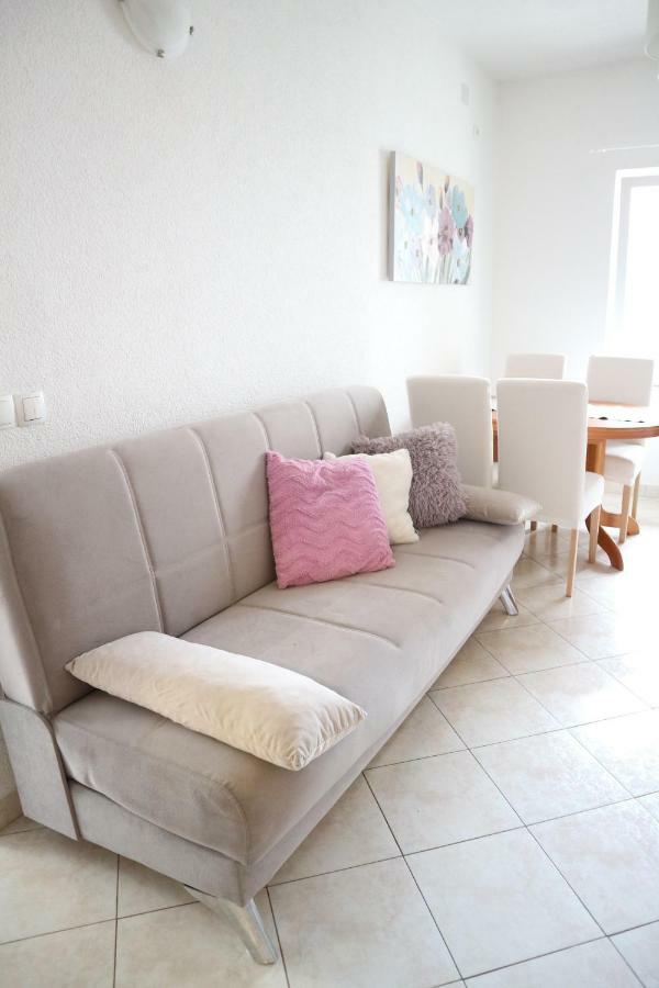 Apartments Keko Primosten Exterior photo